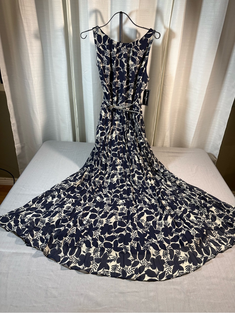 Jessica Howard Navy and White Floral Maxi Dress with Belt